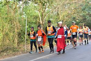 BIB: 100
                            <button type="button" onclick="openModal(10196833)" class="btn btn-primary btn-sm float-right btn-popup" data-toggle="modal" data-target=".modal-high-quality">
                        <i class="fas fa-shopping-cart"></i> Add to Cart
                    </button>
                                            <button type="button" onclick="isThisMe(10196833, true)" class="btn btn-success btn-sm float-right btn-popup btn-isme hidden" data-toggle="tooltip" data-placement="bottom" title="นี่คือรูปของคุณใช่ไหม คลิกที่นี่เพื่อเอาเข้าอัลบั้ม">
                        <i class="fas fa-plus"></i> Add to album
                    </button>
                    <button type="button" onclick="isThisMe(10196833, false)" class="btn btn-warning btn-sm float-right btn-popup btn-isnotme hidden">
                        <i class="fas fa-ban"></i> Remove from album
                    </button>